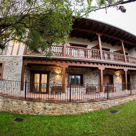Apartamentos Los Picos De Europa Colio Экстерьер фото